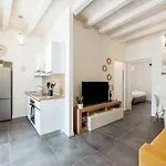 Keyroom - Patio & Parking Near
