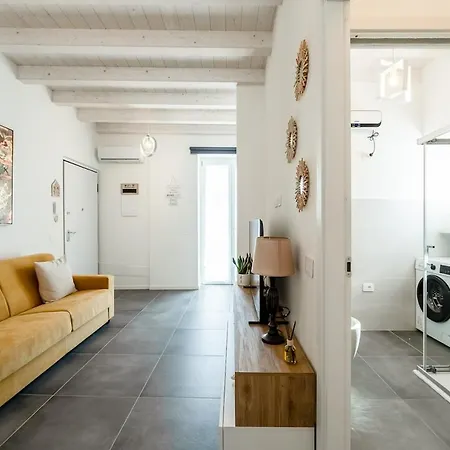 Keyroom - Patio & Parking Near * 科莫